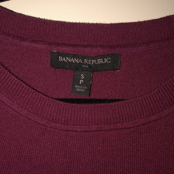 Sweater with crocheted shoulders - Picture 3 of 5